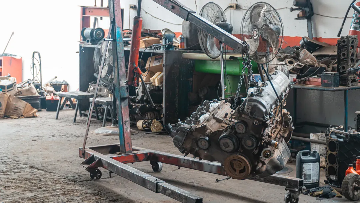 Cost Analysis and Downtime Comparison Cost Analysis and Downtime Comparison